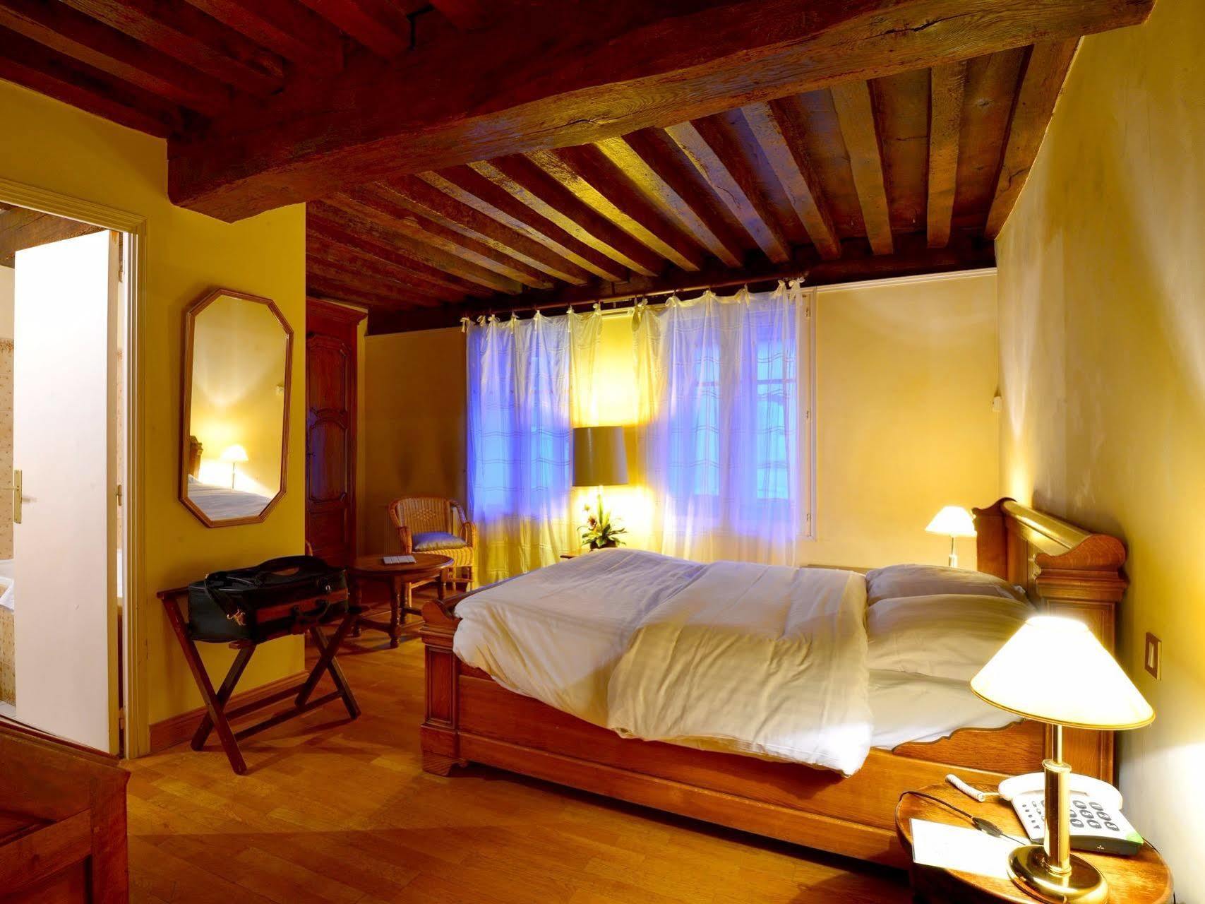 Hotel Chez Camille Arnay-le-Duc Esterno foto
